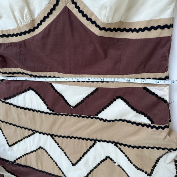 [SOLD] BCBG Maxazria Brown Tan Flare Summer Dress with sequin detail Size 6 - Picture 13 of 14